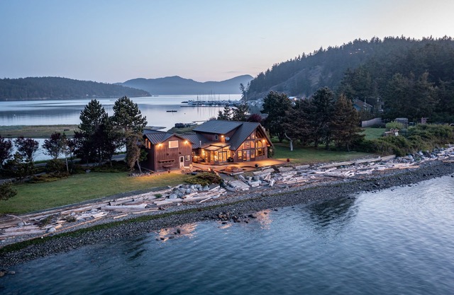 Panoramic View, Private, Low Bank Waterfront