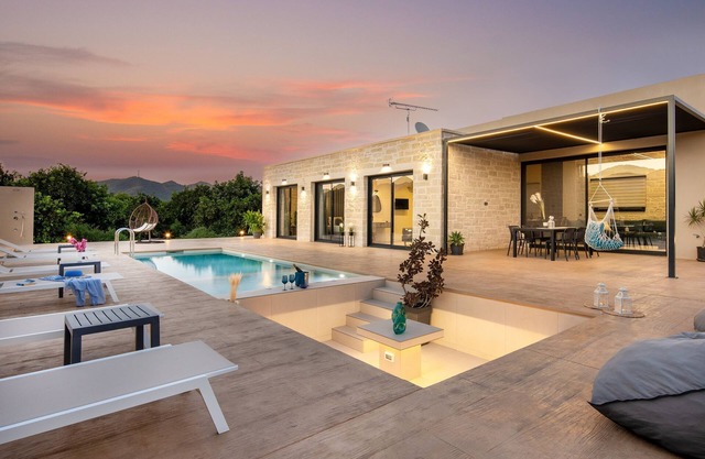 PanStel - Villa Solene with private pool