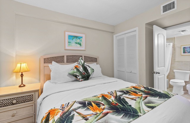 Paradise Found! 2 Stunning Ocean View Suite w/Balcony | Full Kitchen