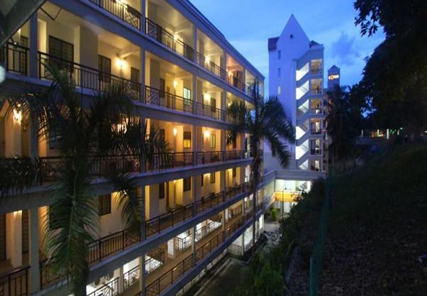 Paradise Lagoon Apartment