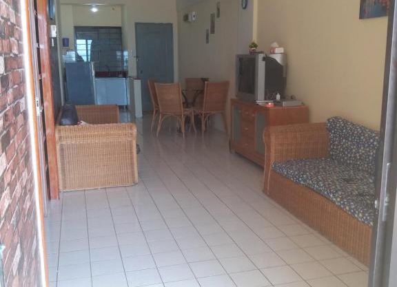 Paradise Lagoon Apartment