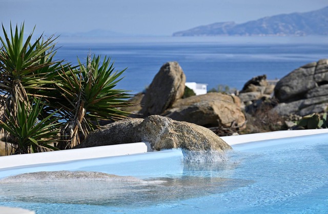 Paraga Scorpios Villa 2 7mins walk to beach by Calypso Sunset Villas