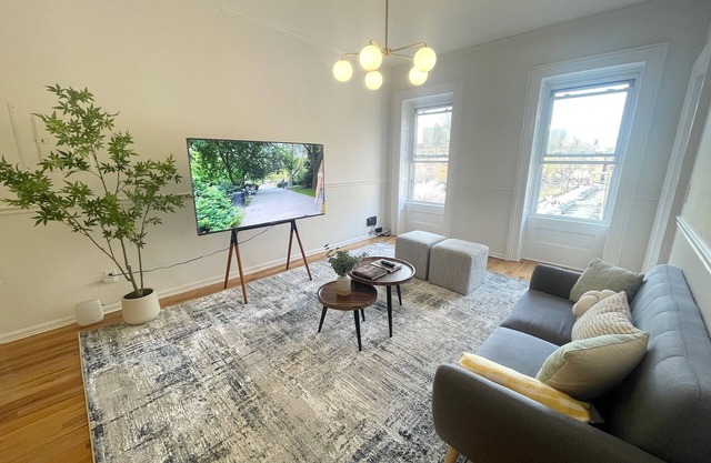 Park Hamilton House - 3B Top Floor Apt Mins to NYC