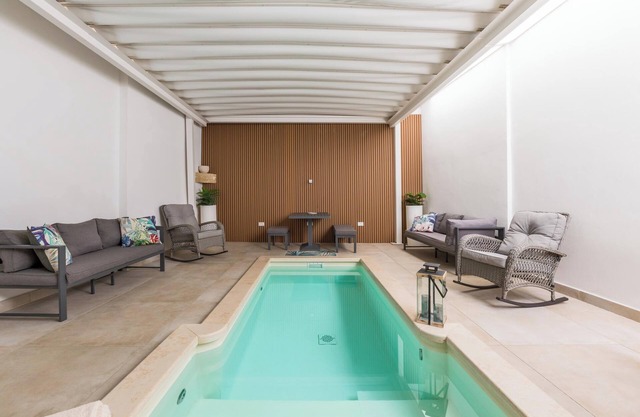 Pasitea Luxury Suite by BarbarHouse