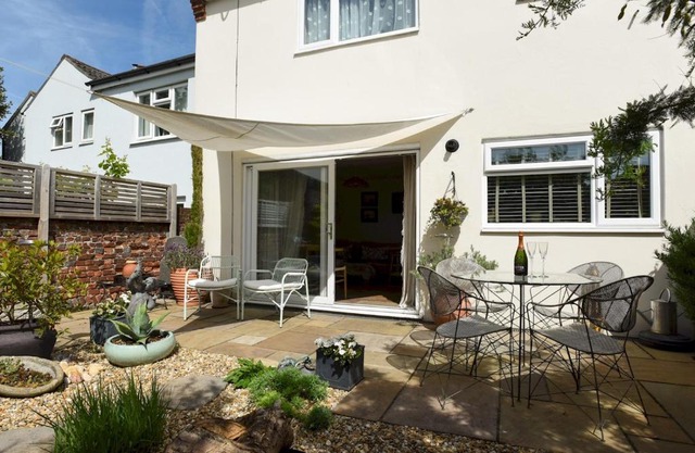 Pass the Keys Emsworth Harbour Home with Private Garden