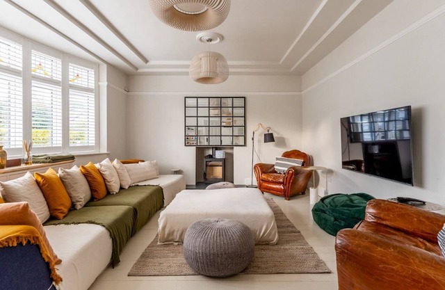Pass the Keys | Gorgeous Spacious 4 bedroom family home