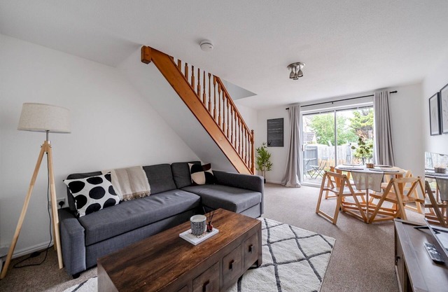 Pass the Keys | Lovely 3 Bed Garden Home - Oxford