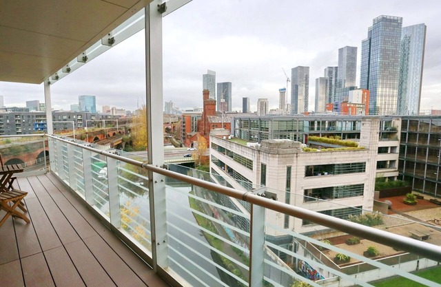 Pass the Keys | Stunning Views, Canal Side Flat With Free Parking