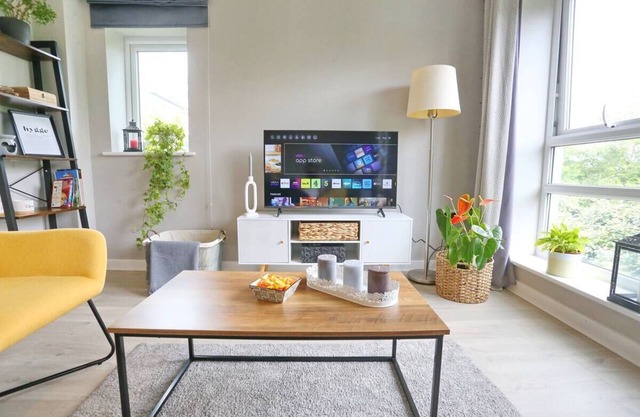 Pass the Keys | Stylish Flat With Parking Close To Coop Arena