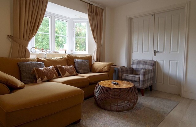 Pass the Keys | Well Located Modern 5 Bedroom House