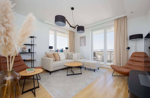 Passage 2 | Warsaw | Apartment with Balcony | 4 Bedrooms