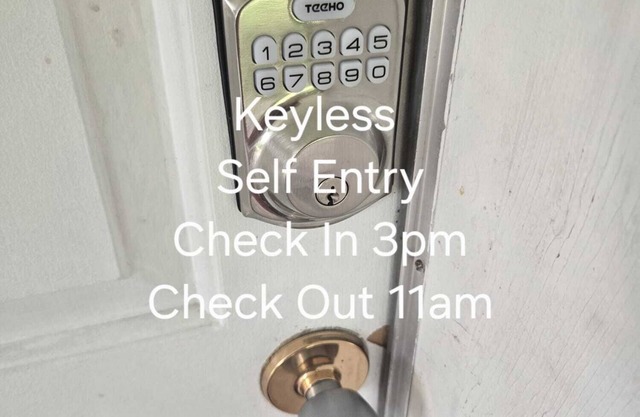 Pastries & Pillows: Private Self Check-In Suite