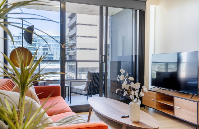 Peaceful 1BR apt on St Kilda Rd w Free Parking