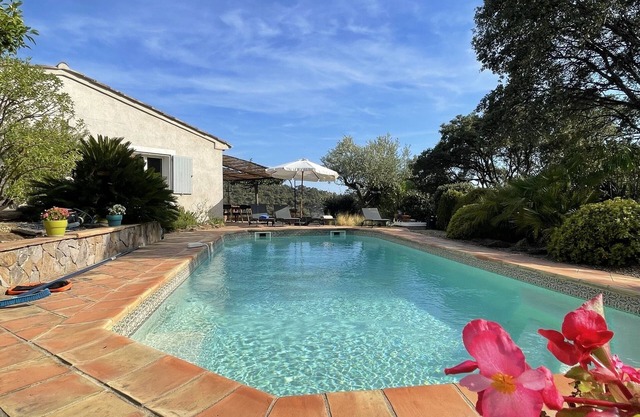 Peaceful 2 bedroom villa with private pool