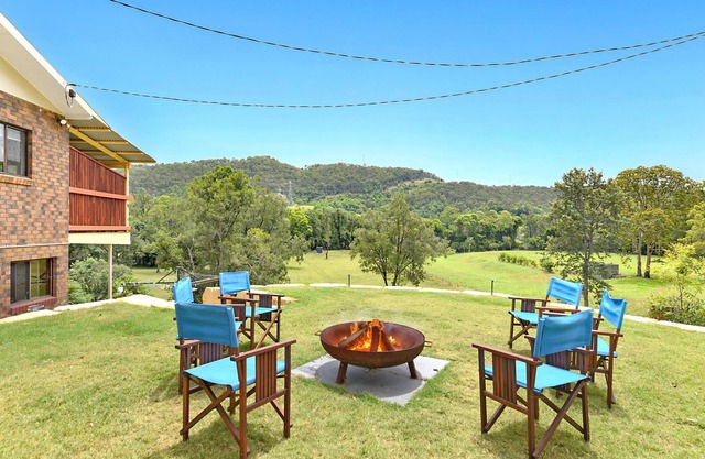 Peaceful acreage between the Gold Coast theme parks and Mt Tamborine