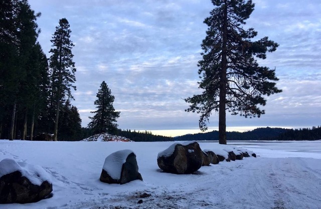 Peaceful and comfy cabin near Hyatt lake and reservoir.