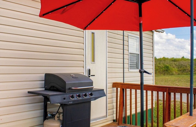 Peaceful Pondside Stay