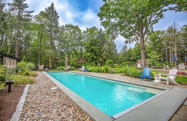 Peaceful Retreat Compound 10 Minutes to Great Barrington!