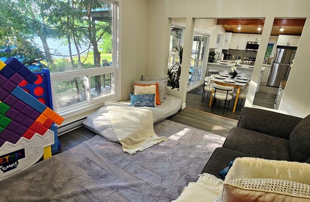 Peaceful Riverfront Retreat in Ramara