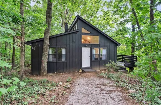 Peaceful Treetop Bungalow on Cumberland Plateau