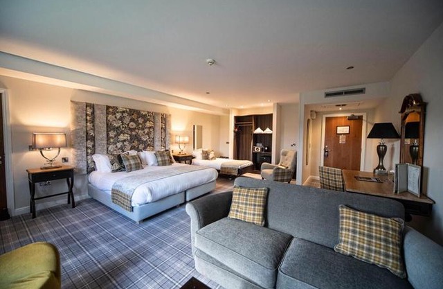 Peak Edge Hotel