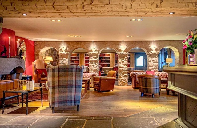 Peak Edge Hotel