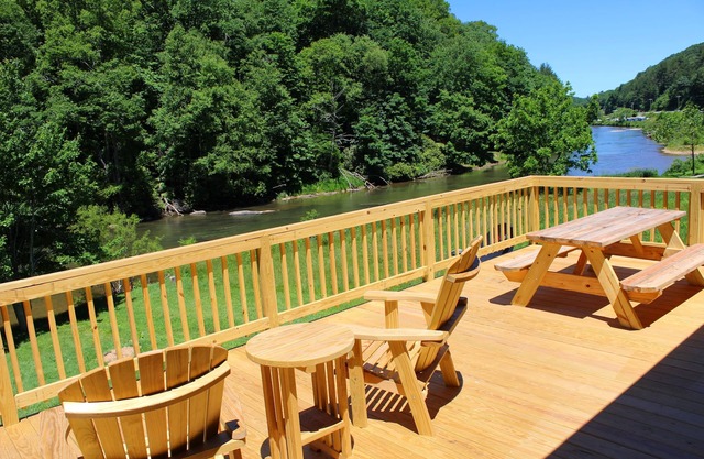 Peak Leaf Season + Peak Comfort @ Rivers Edge