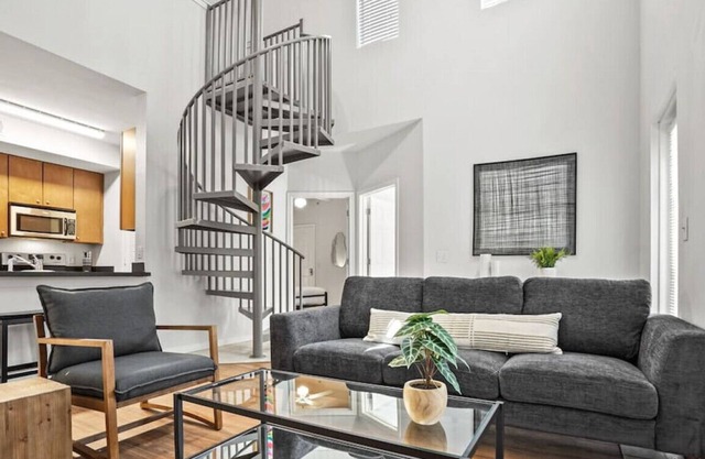 Pearl #605 xxxxxxxxx