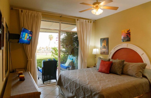 Peninsula V4 103 by Casago