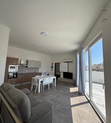 Penthouse Bliss Stylish 1B