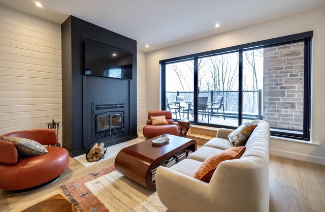 PENTHOUSE - Les Repères Condos 220 - Orford - Spa, Pool, Ski