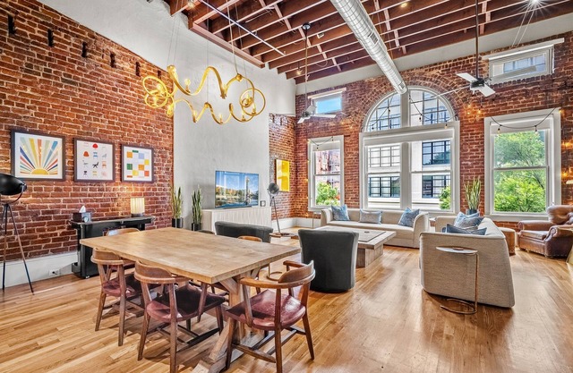Penthouse w/Rooftop Deck Overlooking Gay Street