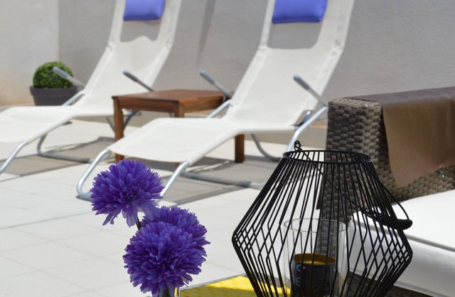 PENTHOUSE WITH LARGE TERRACE, SEA VIEWS, ONE STEP FROM THE BEACH AND WIFI