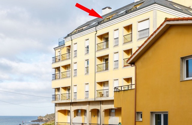 PENTHOUSE WITH TERRACE ON THE BEACH