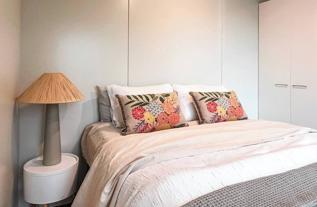 Perched on a peaceful ridge above the Tasman Sea, Luna Ridge Hokitika offers a modern yet cozy retreat.