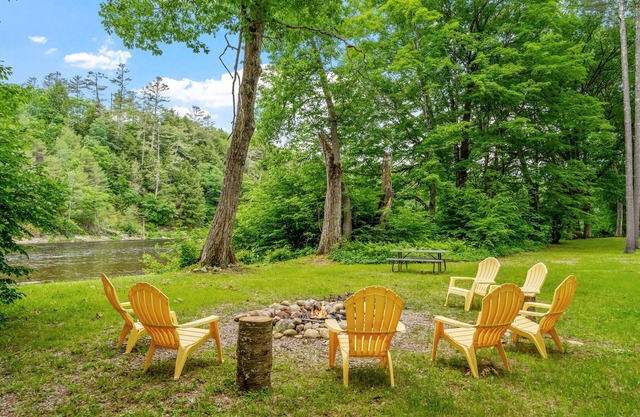 Perfect ADK Retreat! Private, On River & Near Lake! Game Room, Hot Tub, Pets Ok