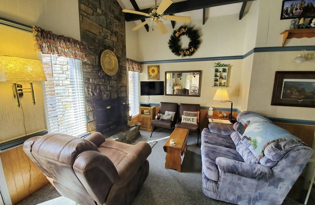 Perfect Beech Mountain Retreat with Full Kitchen, Wifi and Pet-Friendly