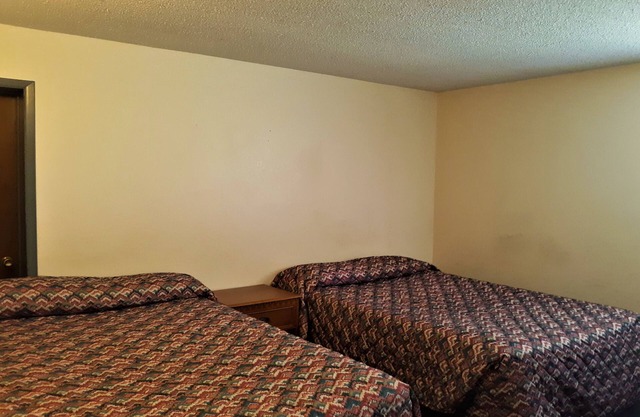 Perfect for Groups! Pet-friendly Property, with Free Parking Onsite