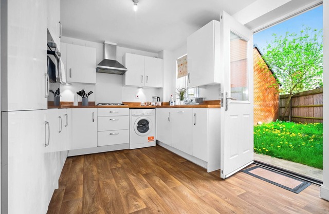 Perfect house for large groups and families