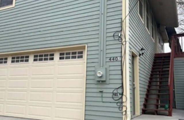 Perfectly located Mountain Home in downtown Colorado Springs. Pet friendly!