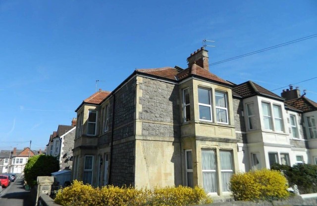 Period Apartment close to the Sea Front.