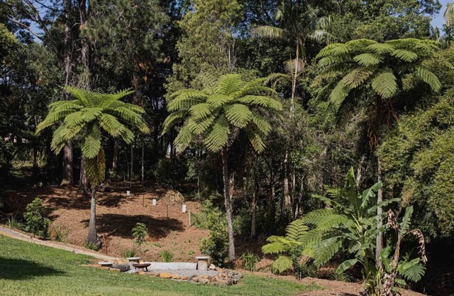 Pet-Friendly 2 Bed Nordic Haven Near Town & Lake