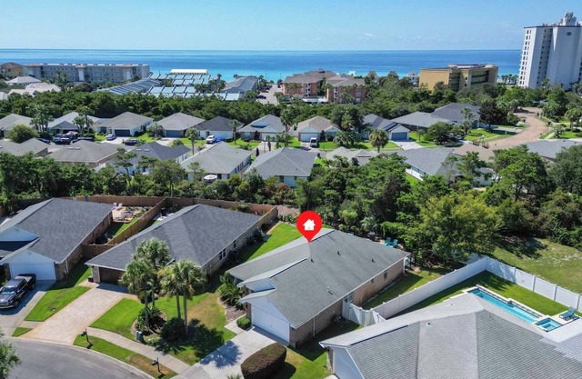 Pet-Friendly 5BR, Private Pool & Beach + Free Tix: Golf, Parasailing & More!