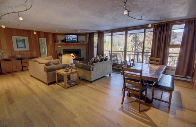Pet Friendly! Balcony w/Views, Indoor Pool/Hot Tub