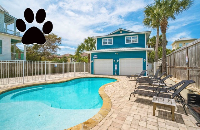 Pet Friendly Elevated Cottage-1 Block 2 Beach-Pool