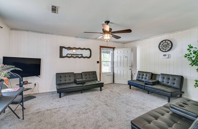 Pet-Friendly Eutaw Home Near Historic Square