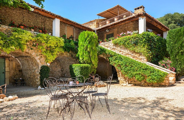 Pet friendly home in Uzès