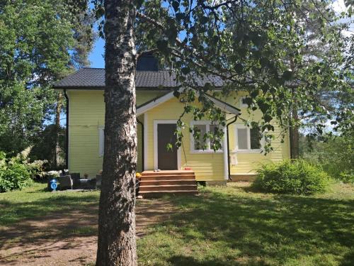 Pet Friendly Retreat - Sleeps 8 with Sauna