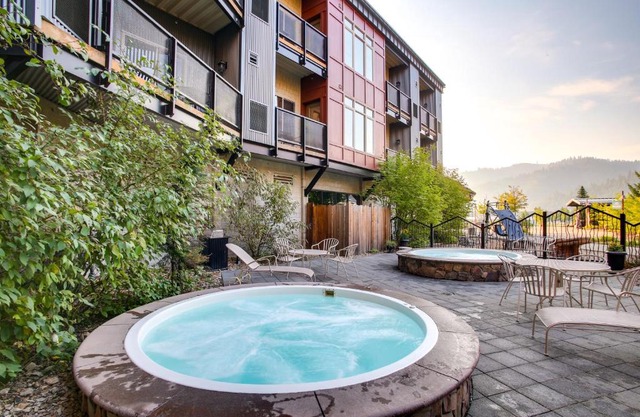 Pet-Friendly Silver Mountain Studio Mountain View