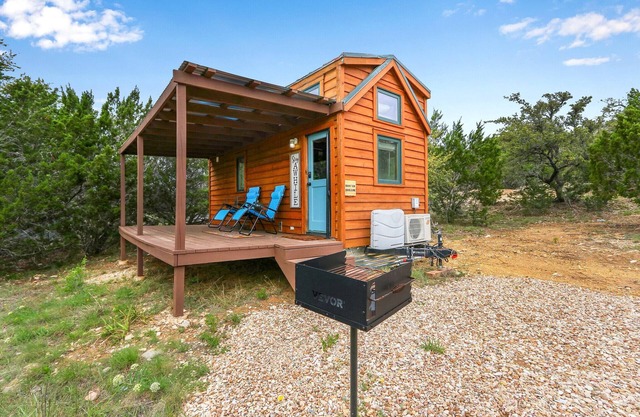 Pet-Friendly Tiny Home in Dripping Springs w/Hill Country Views